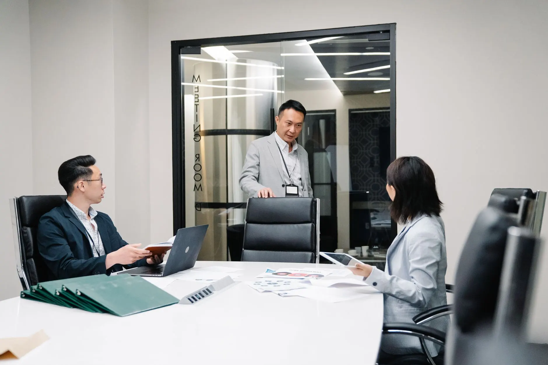 重庆企业活动策划新趋势：如何通过创意设计提升会议服务体验